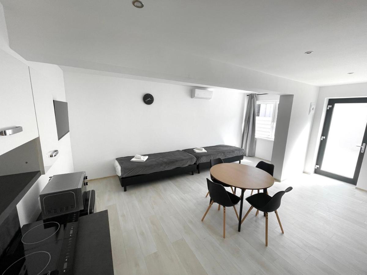 Mg Apartments Štúrovo Exteriör bild