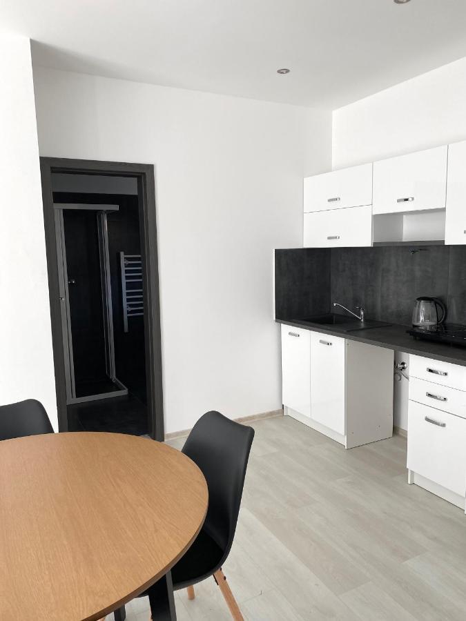 Mg Apartments Štúrovo Exteriör bild