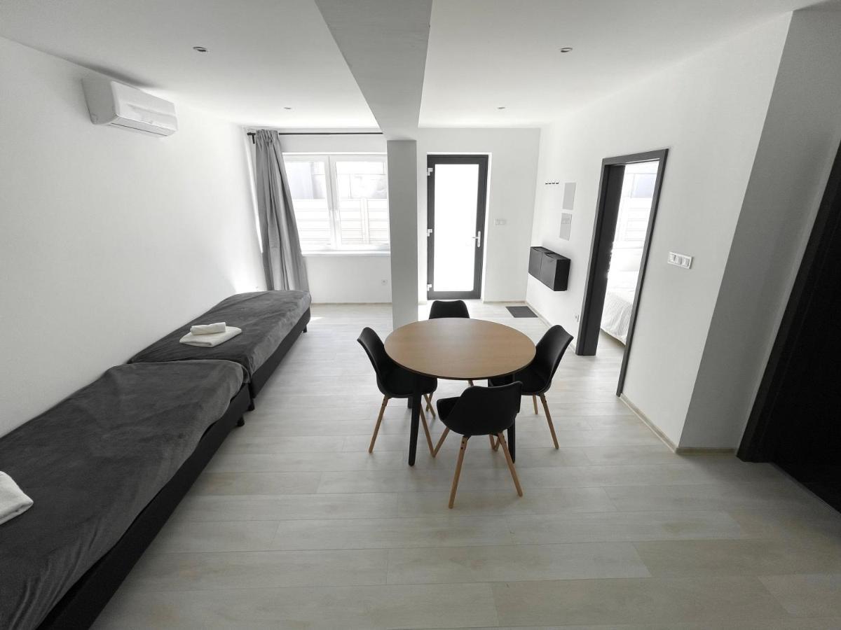 Mg Apartments Štúrovo Exteriör bild